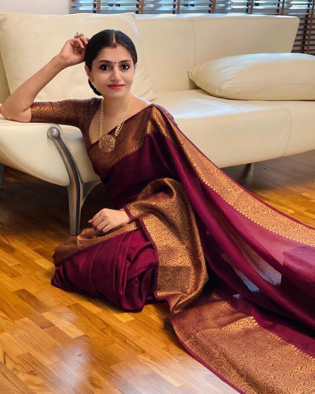Maroon Trendy Saree - Image 3