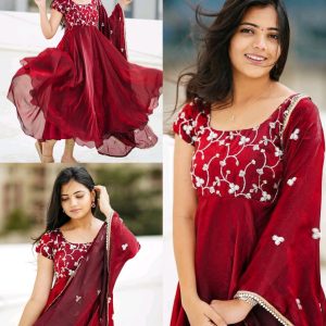 Elegance meets tradition in this Beautiful Georgette Anarkali!