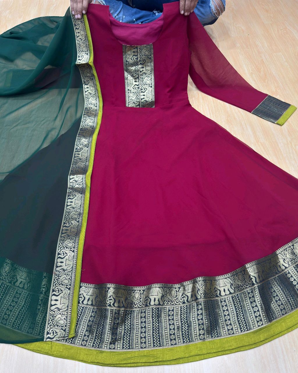 New Super Trendy Traditional Outfit