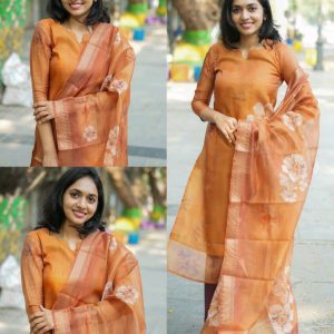 Trendy Women's Chanderi Silk Kurti Set