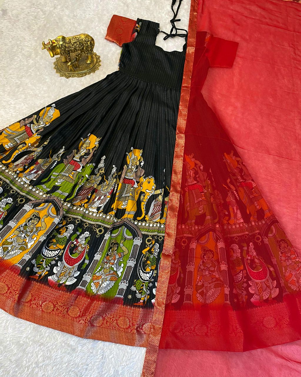 Super trendy reko zari dola silk long gown with georgette dupatta - Image 4