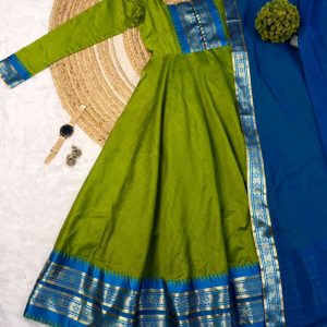 New Super Trendy Traditional Outfit