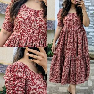 Beautiful Printed Full Flair Middi Gown With Pottli Buttons and Stylish Sleeves gown 🤎