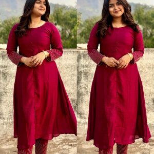 Crafted in luxurious blooming this elegant A-line kurta set is adorned with beautiful sleeve and pant handwork this work highlight rich look of the outfit